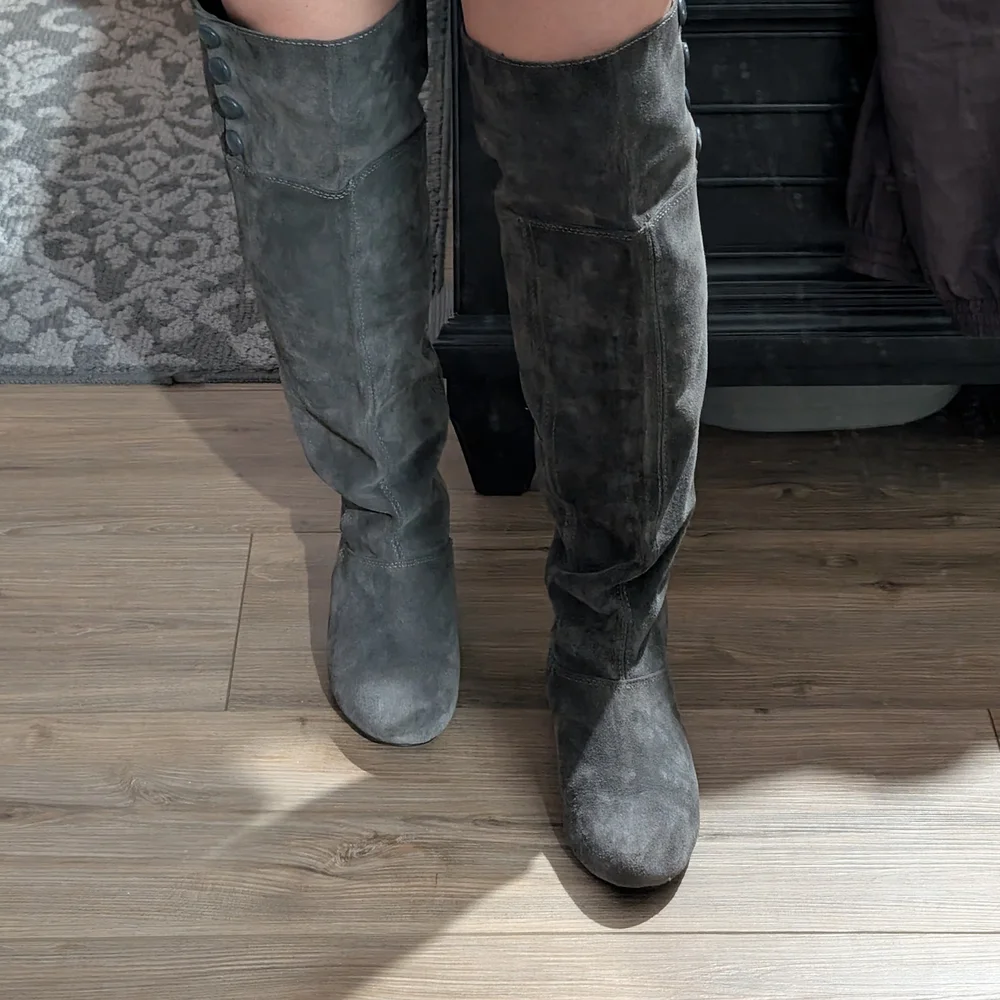 Chinese Laundry Gray Over the Knee Suede Boots